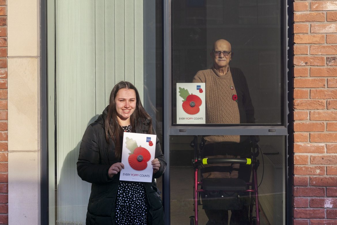Livv residents commemorate Remembrance Day despite COVID restrictions